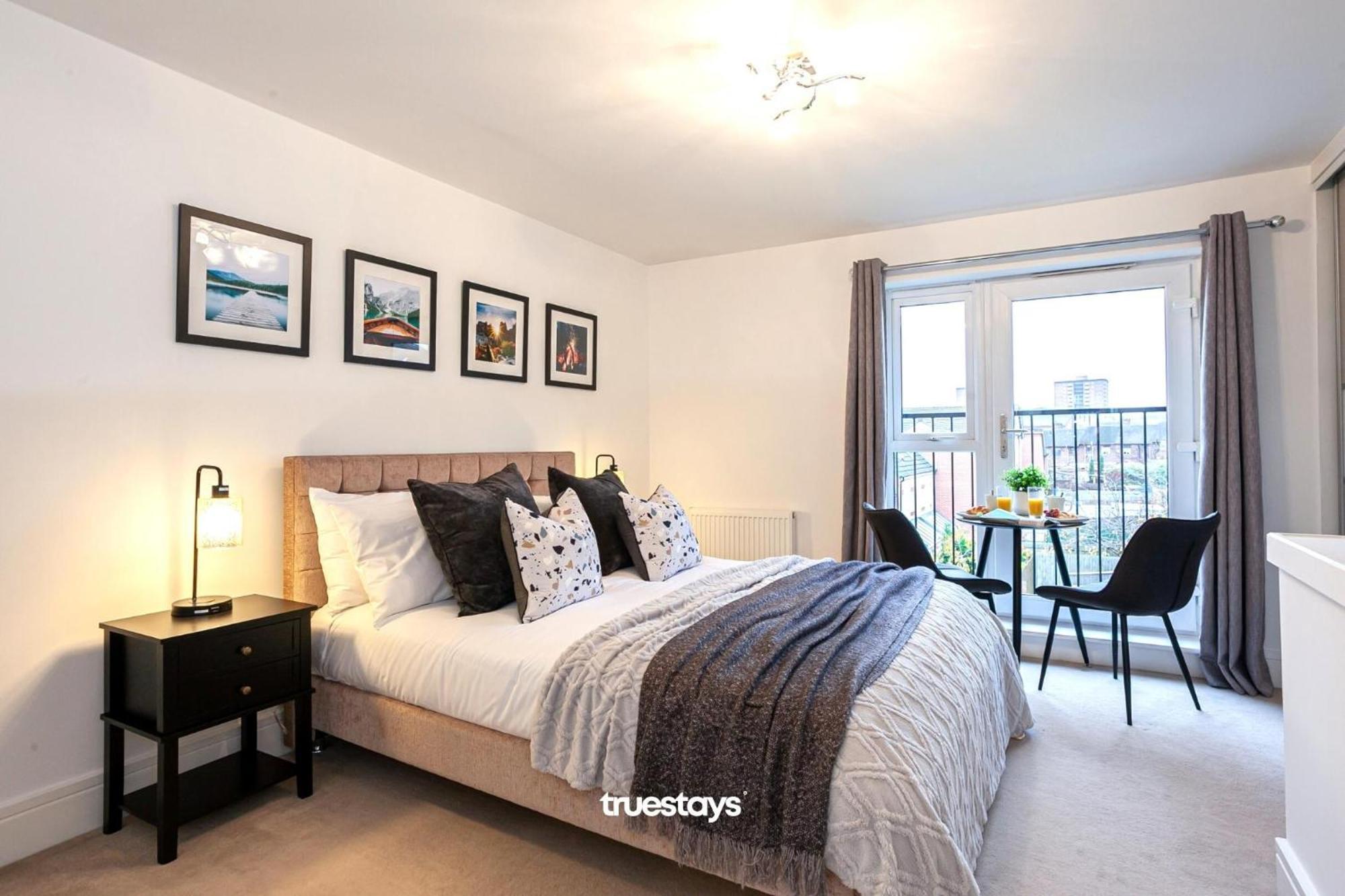 Ambassador House By Truestays - Luxury 4 Bedroom House In Stoke-On-Trent Etruria Exterior photo