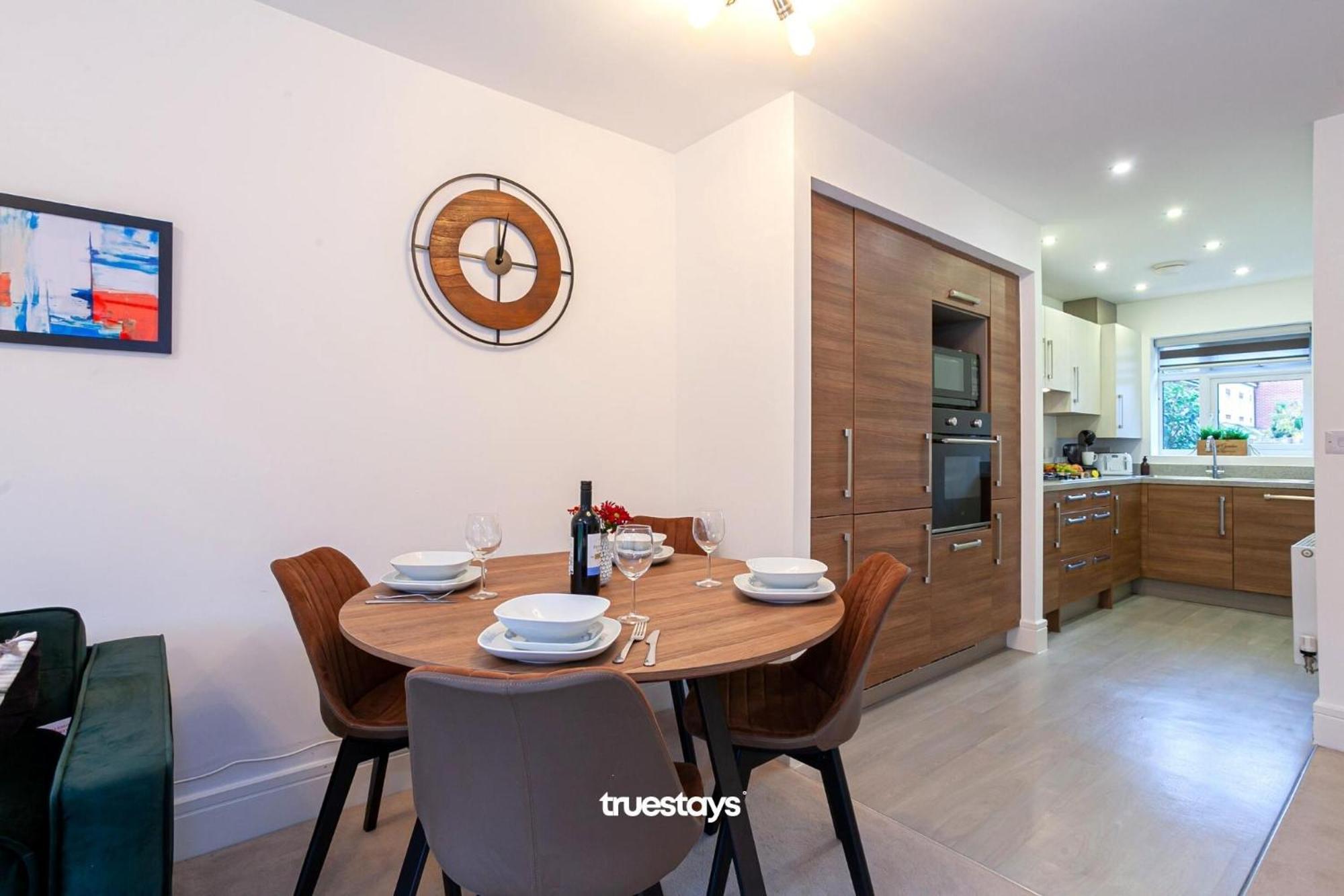Ambassador House By Truestays - Luxury 4 Bedroom House In Stoke-On-Trent Etruria Exterior photo