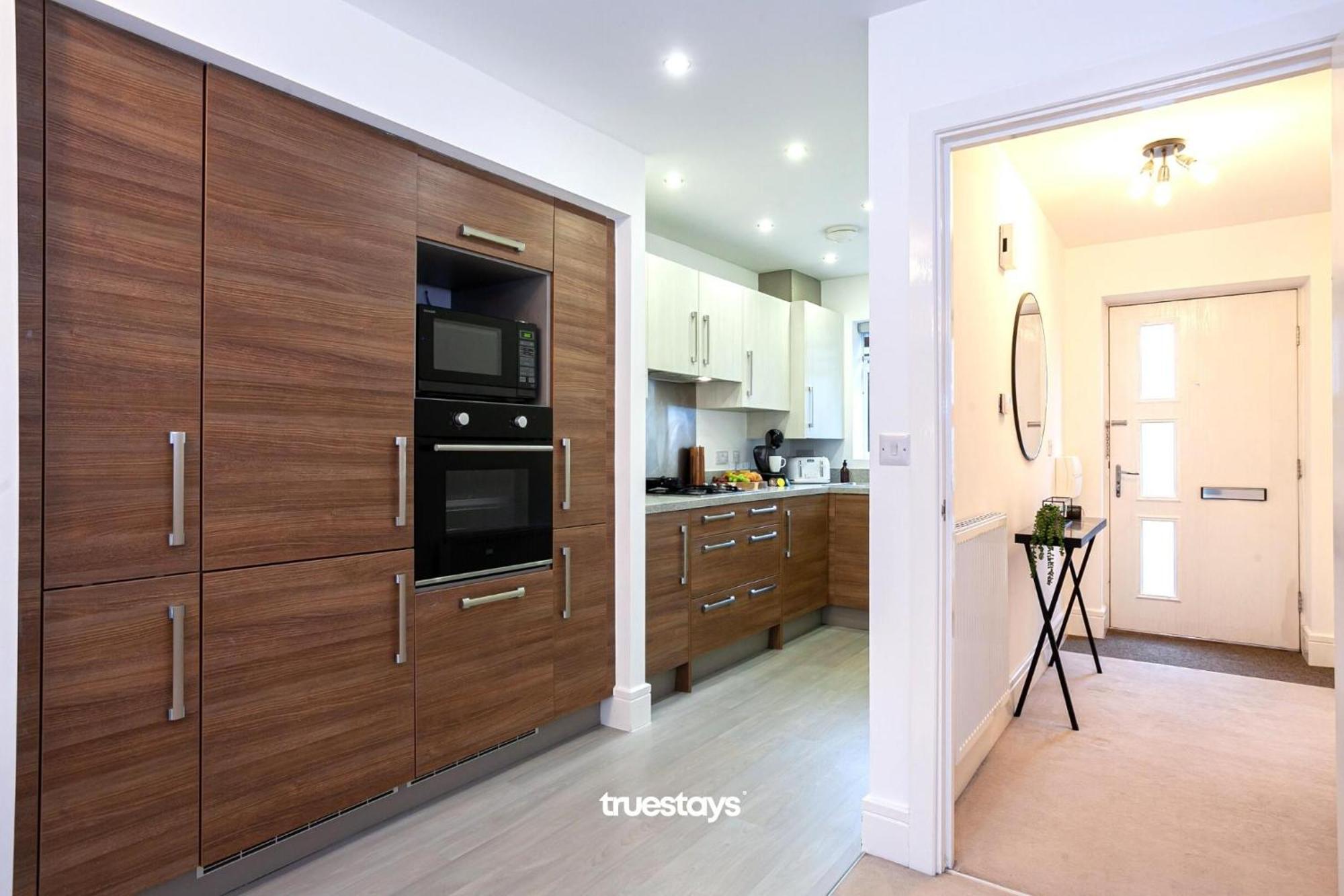 Ambassador House By Truestays - Luxury 4 Bedroom House In Stoke-On-Trent Etruria Exterior photo