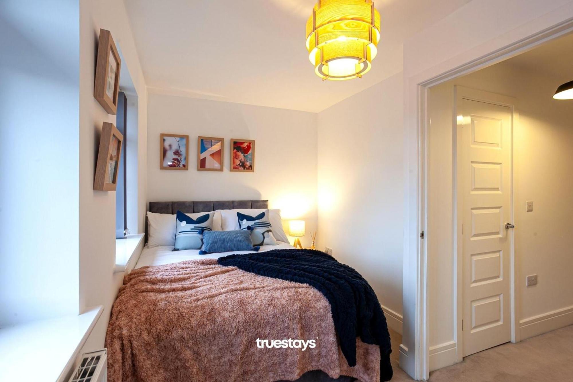 Ambassador House By Truestays - Luxury 4 Bedroom House In Stoke-On-Trent Etruria Exterior photo