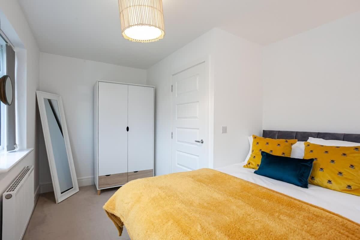 Ambassador House By Truestays - Luxury 4 Bedroom House In Stoke-On-Trent Etruria Exterior photo